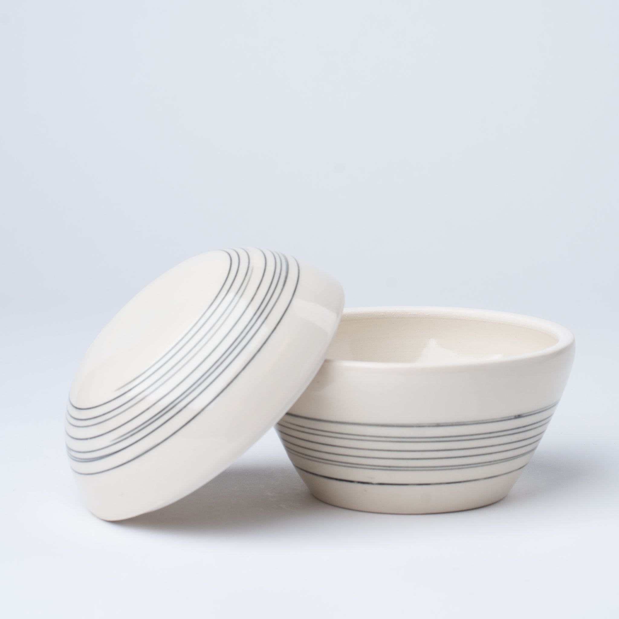 Ltd. Edition Round Box 2022-010